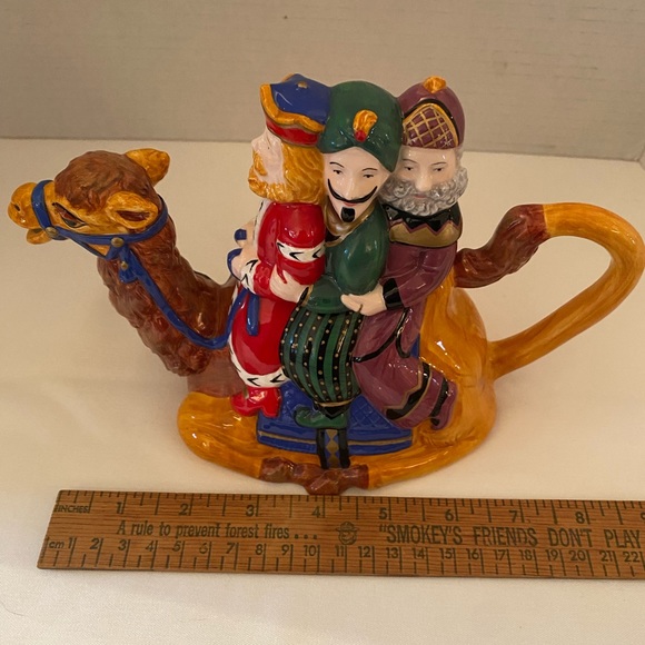 Department 56 "We Three Kings" Christmas Tea Set Camel Teapot + 4 Cups with BOX - Picture 15 of 15